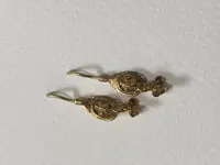 ../images/earrings/IMG_6662.webp