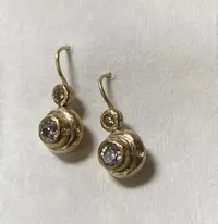 ../images/earrings/IMG_66752.webp